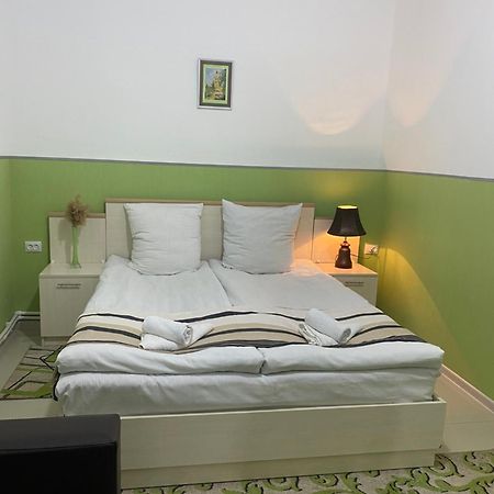 Lind Guest House B&B Gyumri Exterior photo
