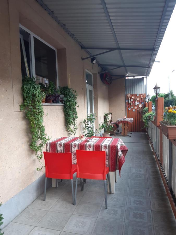 Lind Guest House B&B Gyumri Exterior photo